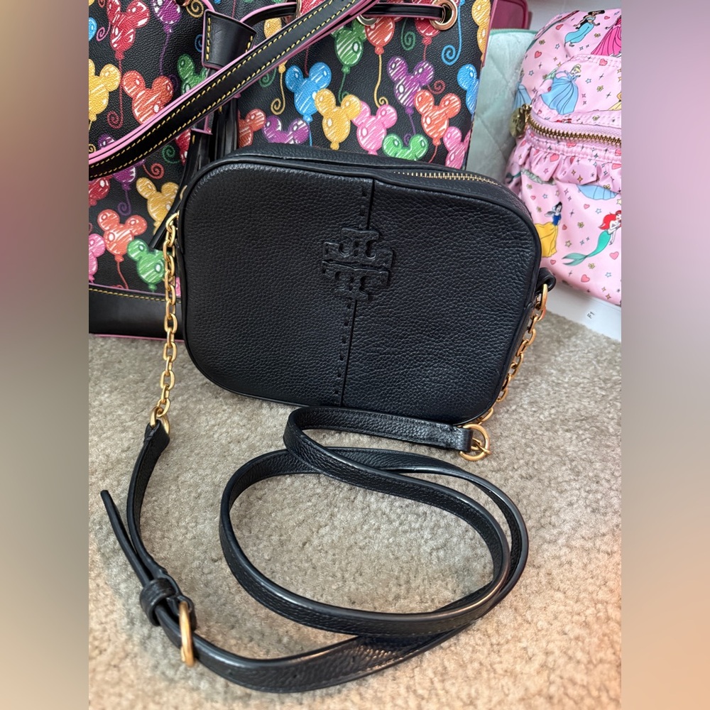 TORY BURCH MCGRAW BLACK PEBBLED LEATHER CROSSBODY PURSE